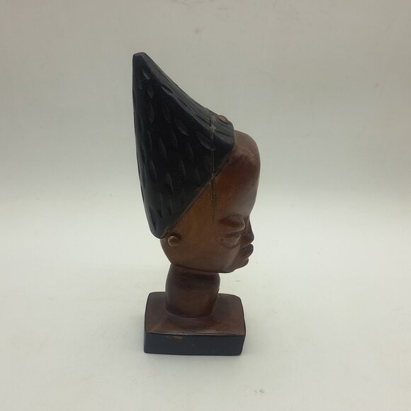 African Wooden Bust of Woman -Tikar - Picture 7 of 11